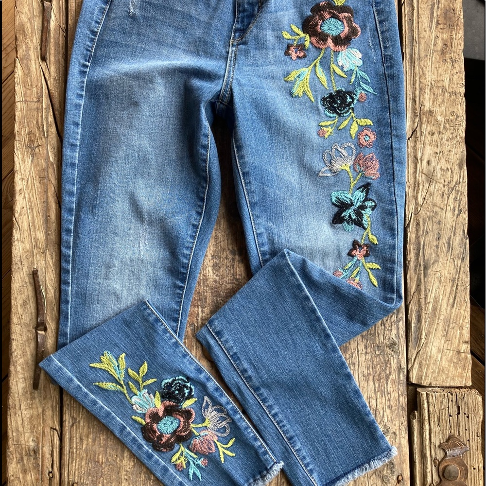 Seven7 Mid Rise Skinny Jeans - Picture 1 of 6